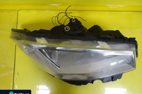 REFLEKTOR LAMPA PRAWA RENAULT MEGANE II 02-06 89307000 / 8200073221J NR254