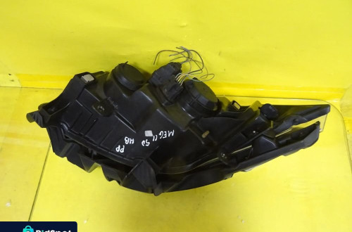 REFLEKTOR LAMPA PRAWA RENAULT MEGANE II 02-06 89307000 / 8200073221J NR254