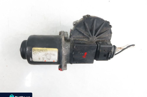 SILNICZEK WYCIERACZKI PRZÓD PEUGEOT BIPPER 64300015