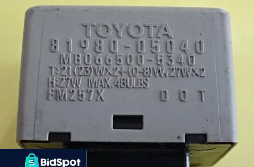 PRZEKAŹNIK KIERUNKOWSKAZÓW TOYOTA AVENSIS 81980-05040 NR839