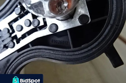 WKŁAD WKŁADKA LAMPY PRAWY TYŁ RENAULT MEGANE II HB NR47