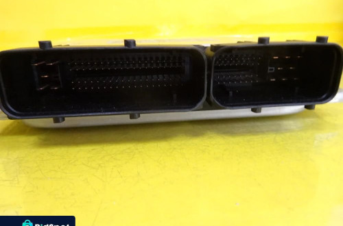 KOMPUTER STEROWNIK SILNIKA VW PASSAT B5.5 038906019EN / 0281010705 NR671