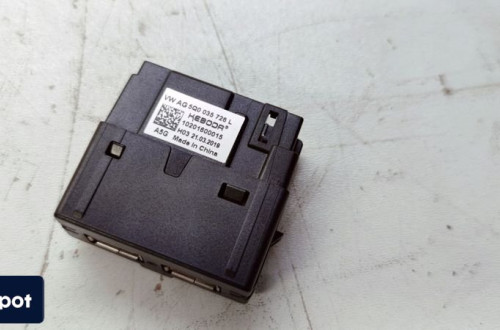 GNIAZDO USB ŁADOWARKI AUDI Q3 F3 SEAT 5Q0035726L