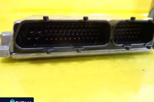 KOMPUTER STEROWNIK SILNIKA VW PASSAT B5 038906018GA / 0281010170 NR686