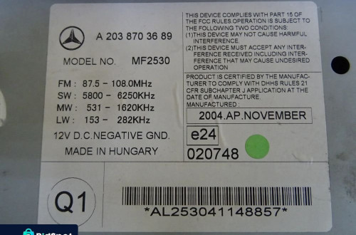 RADIO FABRYCZNE MERCEDES W203 A2038703689 NR101
