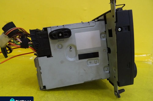 RADIO FABRYCZNE MERCEDES W203 A2038703689 NR101