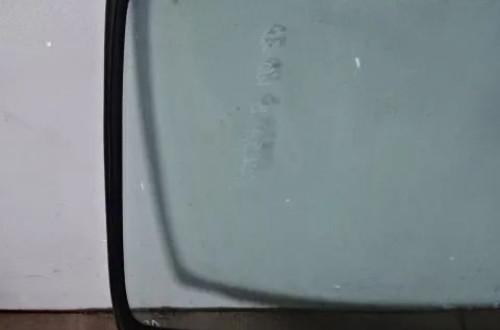 SZYBA CZOŁOWA PRZEDNIA OPEL CORSA B 3D HB NR12