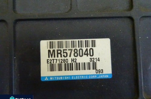 KOMPUTER STEROWNIK SILNIKA MITSUBISHI SPACESTAR MR578040 NR651