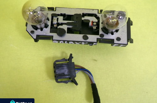 WKŁAD LAMPY PRAWY TYŁ FORD GALAXY MK1 KLAPA NR284
