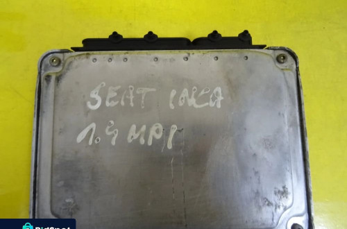 KOMPUTER SILNIKA VW CADDY  6K0906032AE / 0261207230 NR639