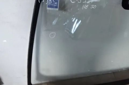 SZYBA CZOŁOWA PRZEDNIA CITROEN C5 I LIFT NR57