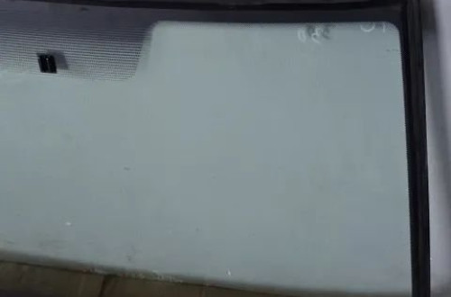 SZYBA CZOŁOWA PRZEDNIA CITROEN SAXO NR18