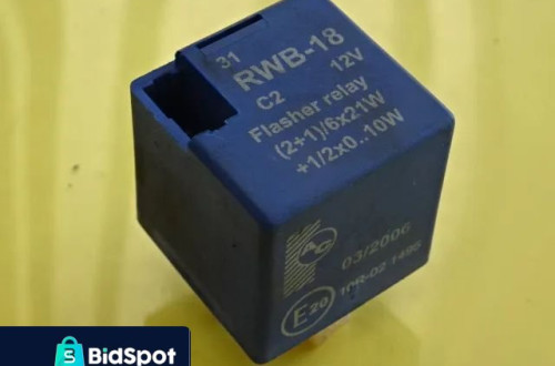 PRZEKAŹNIK VW / AUDI A4 10R-021495 / RWB-18 NR741