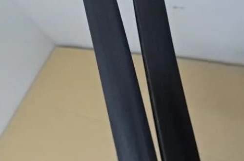 LISTWA SZYBY CZOŁOWEJ VW PASSAT B5 LIFT KOMBI NR68