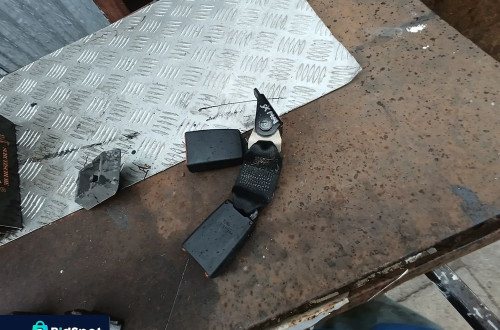 bmw x5 e53 zapinka pasa bezpieczenstwa tyl tylnia tylna prawy prawa