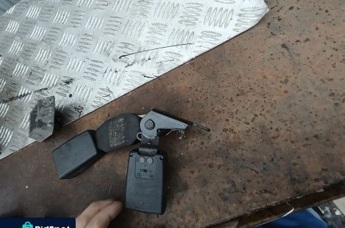 bmw x5 e53 zapinka pasa bezpieczenstwa tyl tylnia tylna prawy prawa