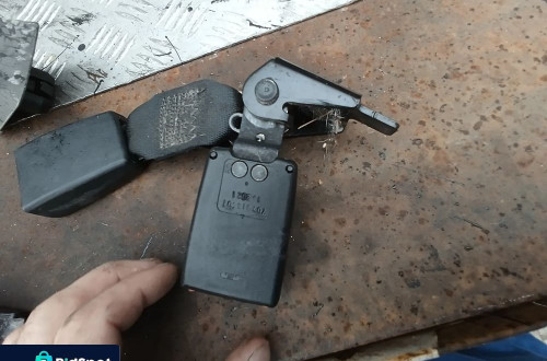 bmw x5 e53 zapinka pasa bezpieczenstwa tyl tylnia tylna prawy prawa