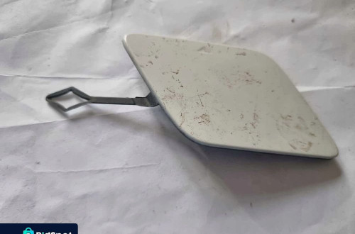 BMW 5 G30 G31 17r. - ZAŚLEPKA HAKA ZDERZAKA PRZÓD 51117385256