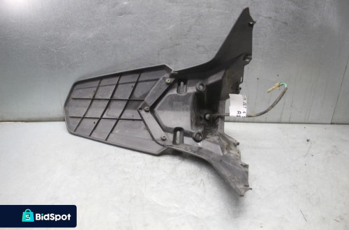 Sym Jet 4 50 2T 13r Błotnik tył tylny mocowanie tablicy