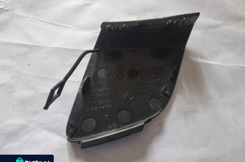 MERCEDES A-KLASA W176 LIFT 15r.-- ZAŚLEPKA HAKA ZDERZAKA PRZÓD A1768853022