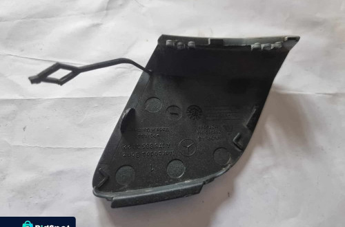 MERCEDES A-KLASA W176 LIFT 15r.-- ZAŚLEPKA HAKA ZDERZAKA PRZÓD A1768853022