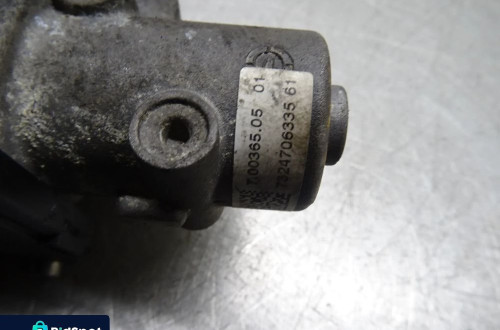 VW TRANSPORTER T5 1.9 TDI ZAWÓR EGR