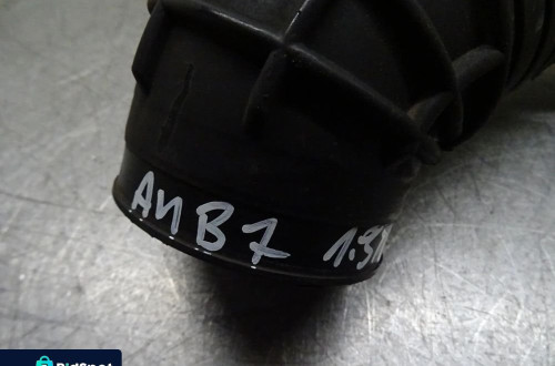 AUDI A4 B7 SEDAN 04-08 1.9TDI RURA PRZEWÓD POWIETRZA 8E0129615J