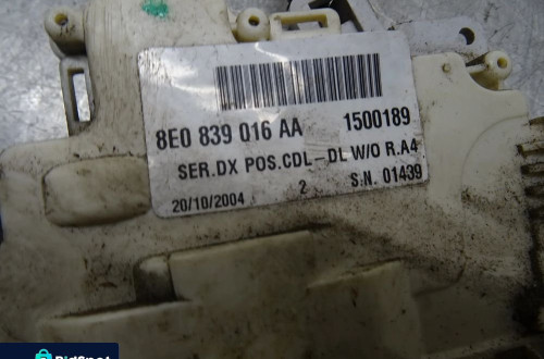 AUDI A4 B7 SEDAN 04-08 1.9TDI ZAMEK DRZWI PRAWY LEWY TYŁ