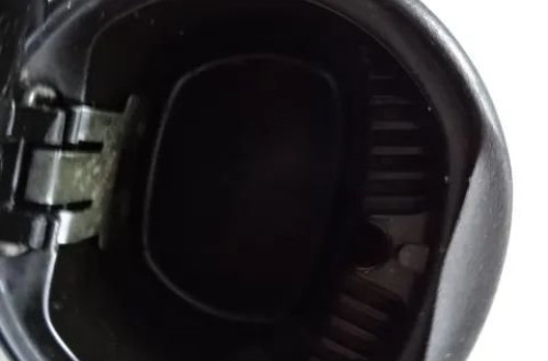 POPIELNICZKA ZAPALNICZKA CHRYSLER PT CRUISER NR43