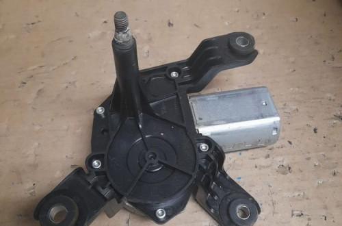 SILNICZEK WYCIERACZKI TYŁ OPEL CORSA D 53027312