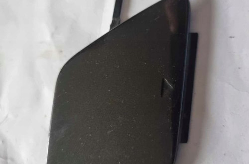 BMW 5 G30 G31 18r. - ZAŚLEPKA HAKA ZDERZAKA PRZÓD 51117385256