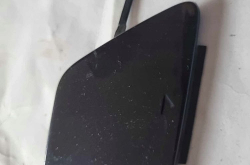 BMW 5 G30 G31 18r. - ZAŚLEPKA HAKA ZDERZAKA PRZÓD 51117385256