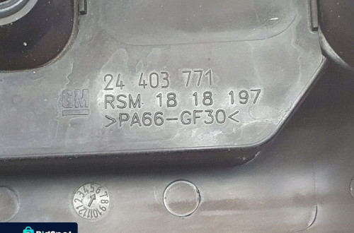 Opel Corsa D 1.0 12V POKRYWA ZAWORÓW 24403771