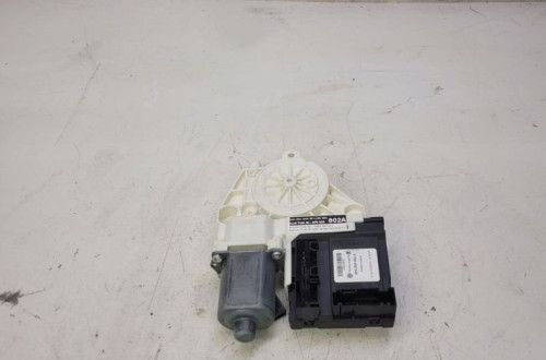 SILNICZEK SZYBY PRAWY AUDI A3 8P LIFT 8P0959802A