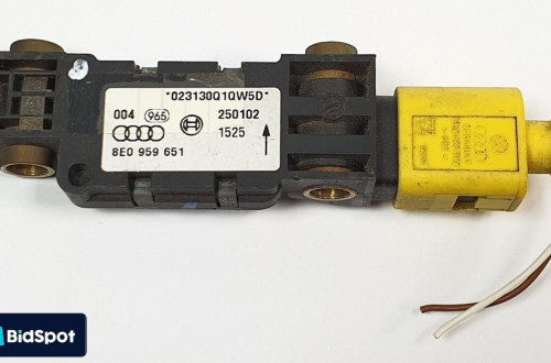 SENSOR UDERZENIOWY AUDI A4 B6 8E0959651 8B0973702