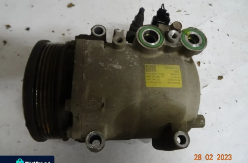 POMPA KLIMY  8V5119D629D FORD