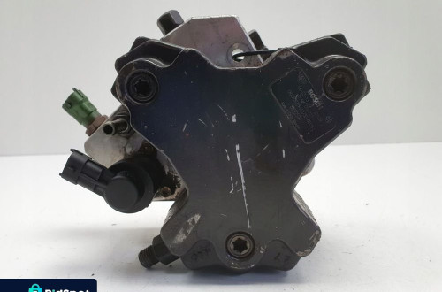 Volvo S60 I V70 II 2.4 D5 POMPA WTRYSKOWA paliwa 0445010111