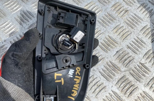skoda octavia i klamka wewnetrzna lewy tyl tylna lewa 1u4839247b