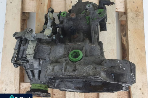 VW Bora 1.6 16V SKRZYNIA BIEGÓW DUU manualna MANUAL