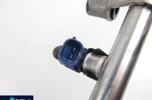 LISTWA WTRYSKOWA KIA CEE'D I 1.4 353102B000