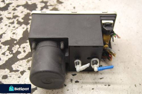 POMPKA CENTRALNEGO ZAMKA 8D0862257B AUDI A3 8L LIFT A4 B5