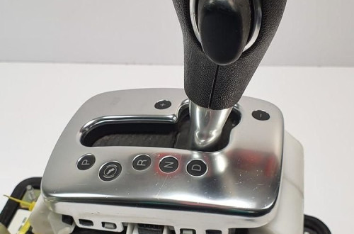 WYBIERAK BIEGÓW AUTOMAT AUDI A4 B6 8E1713111J