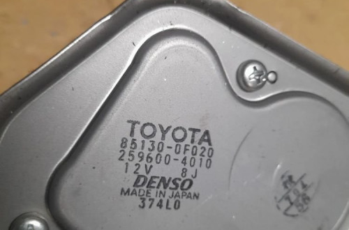 TOYOTA COROLLA VERSO AR10 SILNICZEK WYCIERACZKI SZYBY TYLNEJ 2596004010