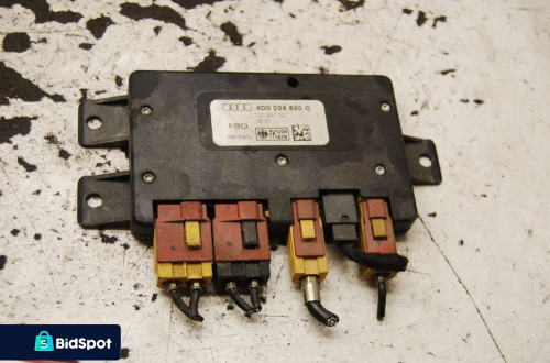 WZMACNIACZ ANTENY 4D0035530C AUDI A3 8L A6