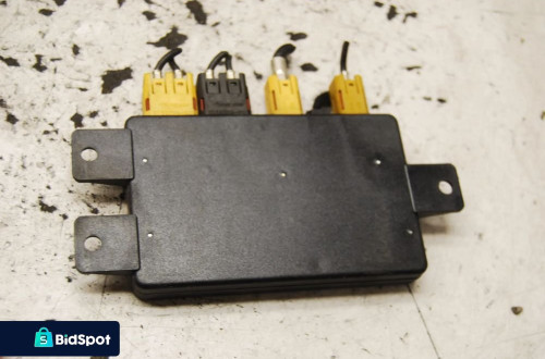 WZMACNIACZ ANTENY 4D0035530C AUDI A3 8L A6