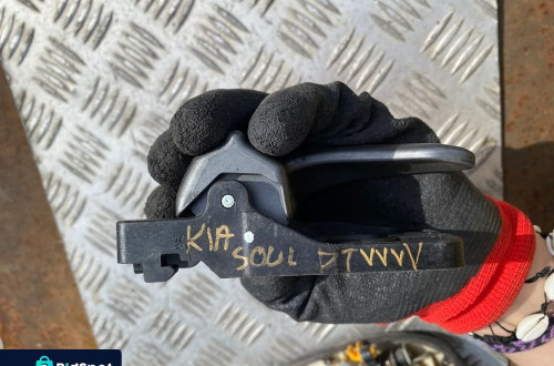 kia soul i klamka wewnetrzna prawy tyl tylna prawa