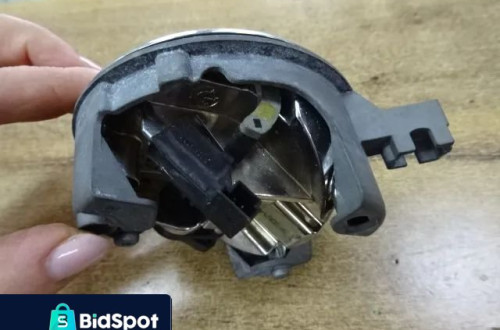 KLAMKA KLAPY BAGAŻNIKA BMW E87 NR6