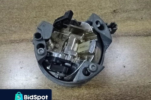 KLAMKA KLAPY BAGAŻNIKA BMW E87 NR6