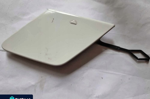 BMW 4 F32 F33 16-17r. - ZAŚLEPKA HAKA ZDERZAKA TYŁ 51127432634