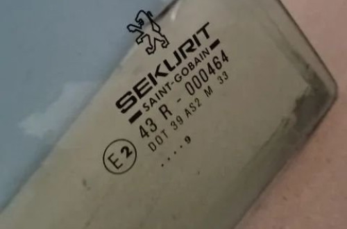 SZYBA DRZWI PRAWY TYŁ PEUGEOT 206 HB 5D NR1439